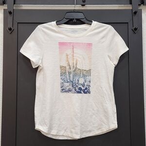 Old Navy 🔥 white pullover T-shirt with desert on the front/ Joshua Tree NWT